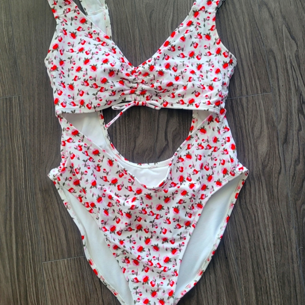 NWT Xhilaration Juniors' Cut-Out One Piece Swimsuit AFJ93 S Floral Multicolor